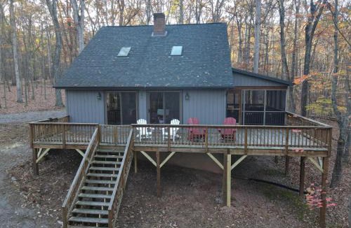 Great Cacapon House | The Fern - Private - Pet Friendly - Fireplace - River Access - Fire Pit - EV Station