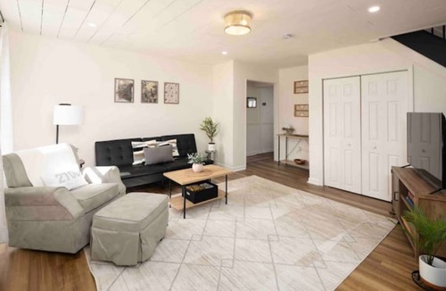 Ross House | The Foxx Den