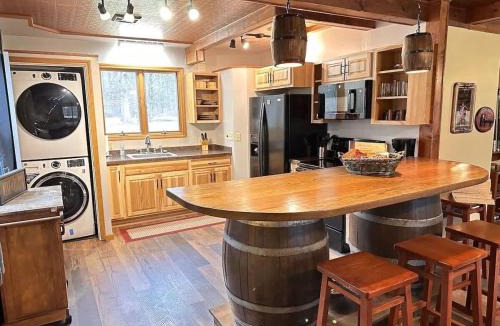 Austinburg House | The Game Cabin at Rustic River