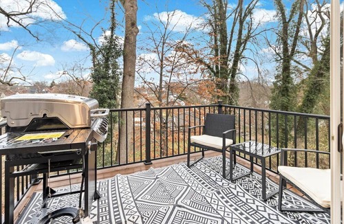 Roselawn Finance House | The Gold Standard of Oakley New Construc 4bd/4.5bt