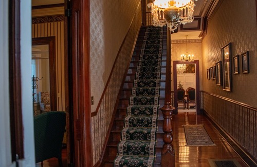 Mercer Apartment | The Green Room at The Big Brickhouse