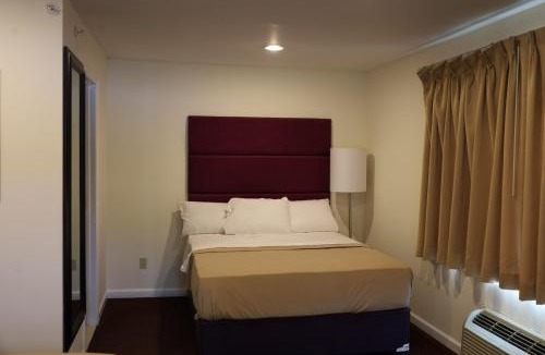 Warwick Hotel | The Hamlet Inn at Warwick