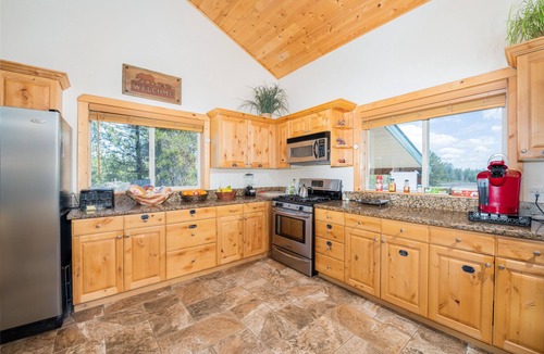 Island Park Cabin | The Hideaway Lodge