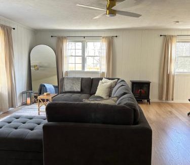 Lexington House | The House On Kings Corner