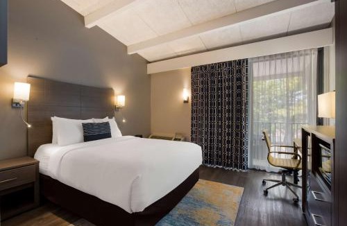 Middletown Hotel | The Hub Middletown Red Bank- Best Western Signature Collection