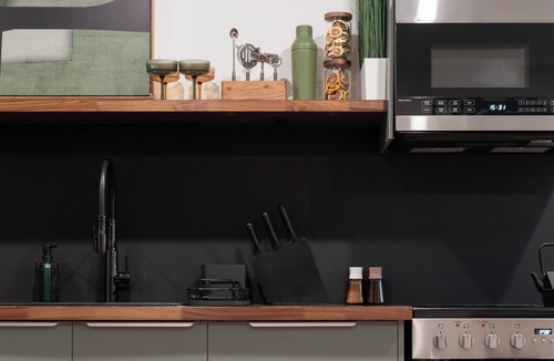 Newburgh Apartment | The Lander Pied-à-terre - pet friendly apartment in Historic Newburgh.