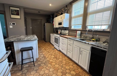 Atlantic City House | The Lucky Stars House - Walk to the Beach and Boardwalk