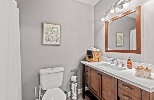 Harrodsburg House | The Luxe/Hot Tub/Putt Putt/10 Mins Shaker Village