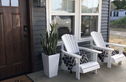 Beach City House | The Magnolia House in Wilmot Ohio