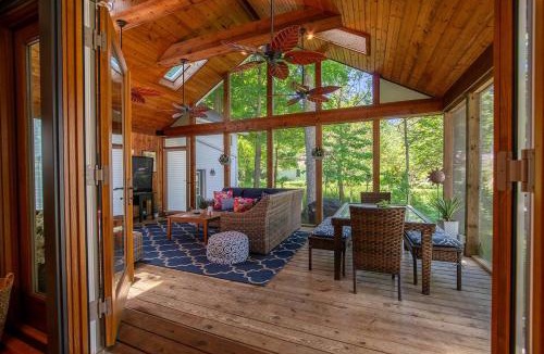 Saugatuck House | The Maple House Fully Fenced-in Yard!