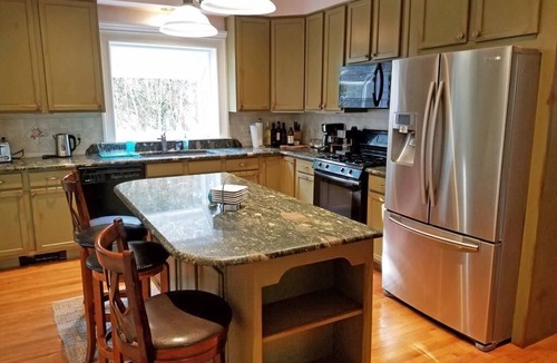 Village Green House | The Marlin House, 6 bedrooms 4 full baths sleeps 16 & pet friendly