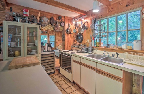 Mill River Cabin | 'The Mill River Cabin’ w/Fireplace & River View!