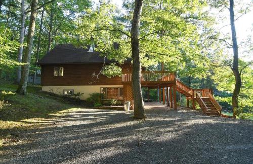 Berkeley Springs Ski Chalet | The Outlook - Pet Friendly, Grill, Wifi, View, Fire Pit, Deck, Family Friendly, Foosball, Game Room, King Bed, Fireplace