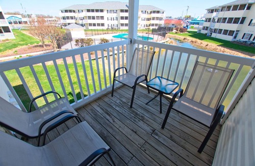 Rehoboth Beach House | The Palms * 2BR LUXURY CONDO w FREE POOL ACCESS - Sleeps 7