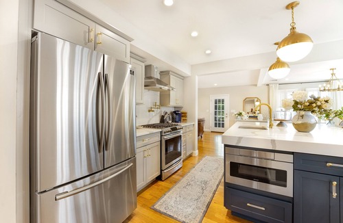 Point Pleasant Beach House | The Parkway Beach House-Two Blocks to the beach w/in ground heated s/water pool