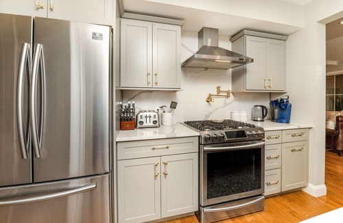 Point Pleasant Beach House | The Parkway Beach House-Two Blocks to the beach w/in ground heated s/water pool