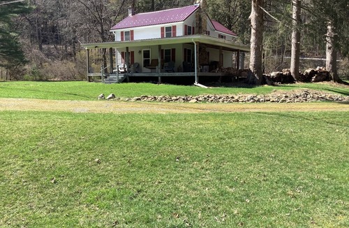 Farrandsville Cabin | The perfect off the Grid Cabin for outdoor enthusiasts!nn