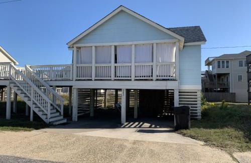 Kitty Hawk House | The Pirates' Retreat cottage