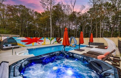 Tunkhannock Township House | The Poconest - Luxurious Mountain Mansion
