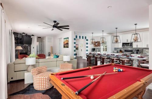 Tunkhannock Township House | The Poconest - Luxurious Mountain Mansion