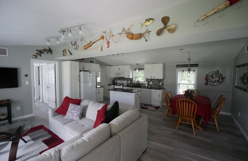 Conneaut Lake House | The Red Haven at Conneaut Lake
