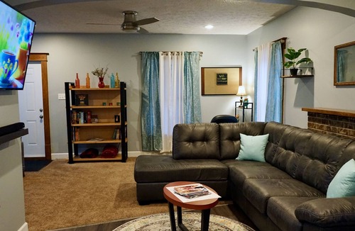 Wooster House | The Rock: 1 Block from Downtown w/ Private Parking
