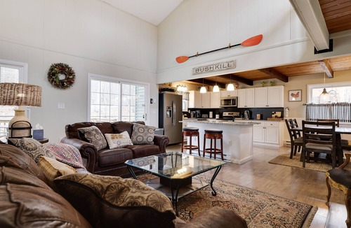 Bushkill House | The Rustic Retreat