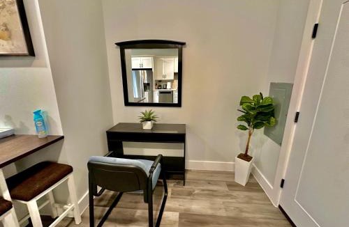 Paterson Apartment | The Stylish Suite - 1BR with Free Parking