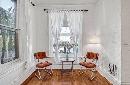 Harrisburg - Hershey House | The Swallow House - 3BR, *HOT TUB*, Midtown HBG