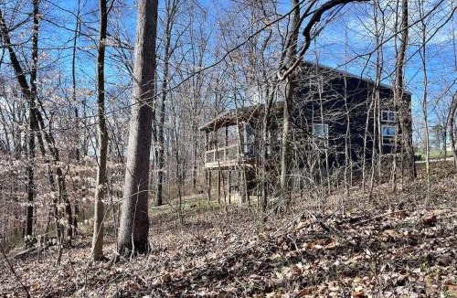 Logan House | The Treetop A Hocking Hills Villa Treat