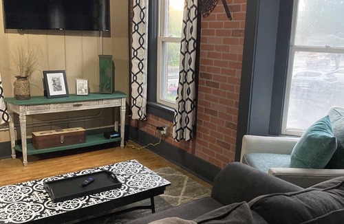Ashland Apartment | The Turtle InnnDowntown Ashland, Ohio