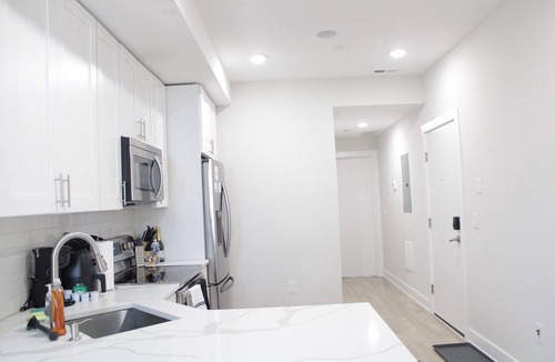 Norris Square Apartment | The Urban Oasis 2BR 2BTH with Balcolny