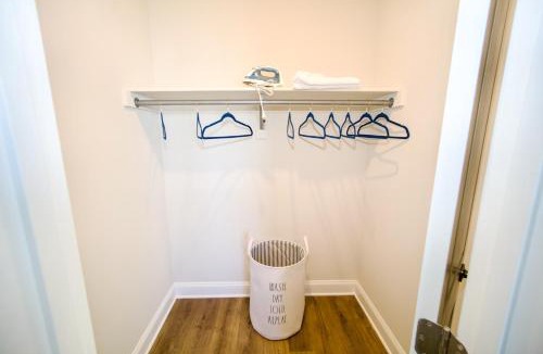 Brightwood Park Apartment | The Vianny:Petite Modern Lodge