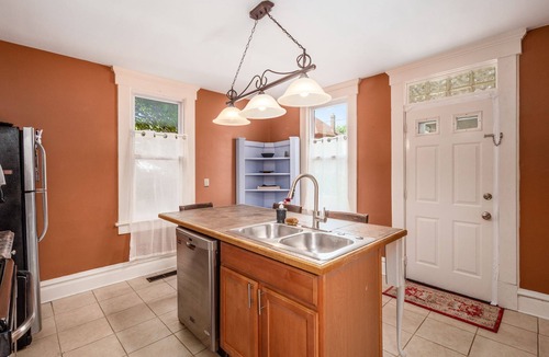Merion Village House | The Vintage Getaway - 3 Bedrooms - Columbus!