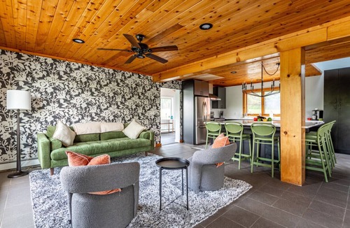 Swan Lake Apartment | The Waternote of Bethel