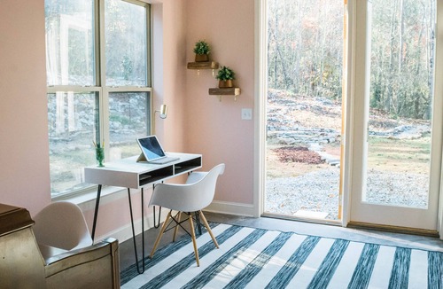 Lookout Valley Neighborhood Association House | The White Cabin: In the Woods, Close to Town