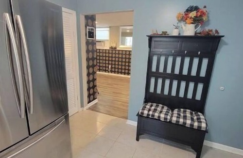 Akron House | The White House w/Hot Tub Portage Lakes Fenced Yard Pet-Friendly!