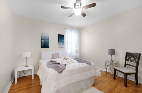 Graduate Hospital Apartment | This apartment is a 2 bedroom(s), 1 bathrooms, located in Philadelphia, PA.