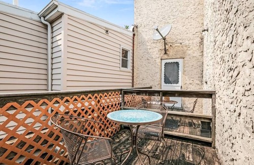 Bella Vista Apartment | This apartment is a 1 bedroom(s), 1 bathrooms, located in Philadelphia, PA.