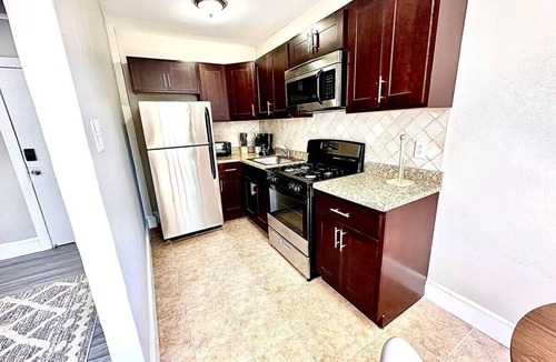 Germantown Apartment | This apartment is a 0 bedroom(s), 1 bathrooms, located in Philadelphia, PA.
