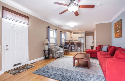 Bella Vista Apartment | This apartment is a 3 bedroom (s), 2.5 bathrooms, located in Philadelphia, PA.