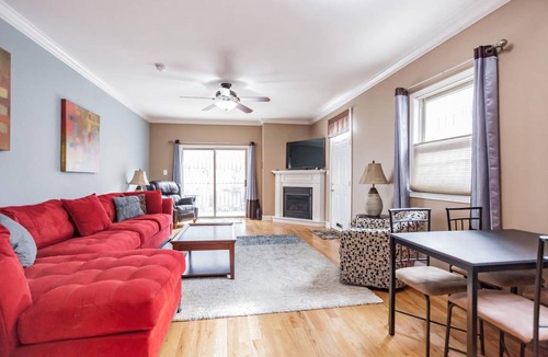 Bella Vista House | This house is a 3 bedroom (s), 2.5 bathrooms, located in Philadelphia, PA.