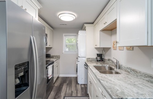 Buckroe Beach House | Three blocks from the beach 2