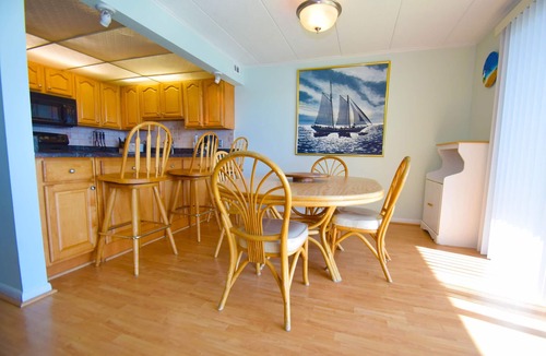 Midtown Ocean City Condo | Thunder Island 141D-Baywater 39th St, Free WiFi, Pool, Elev, W/D, AC