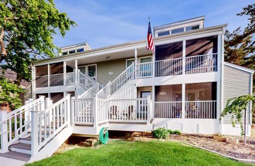 Dewey Beach Apartment | Town of Dewey Beach - 20 McKinley Unit A