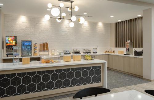 Oakley Hotel | TownePlace Suites by Marriott Cincinnati Oakley