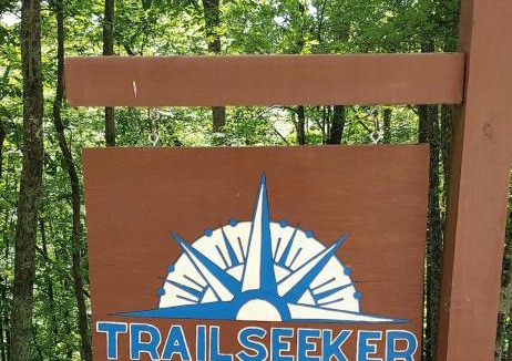 Stanton House | Trailseeker Cabin w King Bed Hot Tub at Red River Gorge Natural Bridge