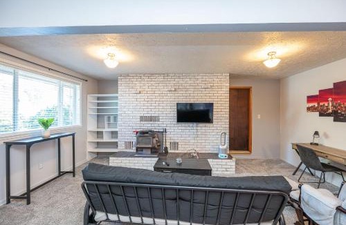 Lacey House | Tranquil Private Studio