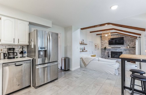 Cherry Hill House | Tranquil Retreat in Cherry Hill located near Philadelphia, PA