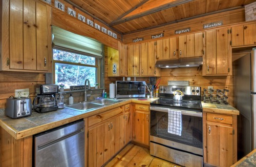 Hidden Lake Cabin | Traveller - Cherry Log